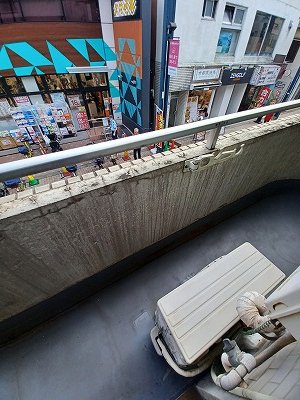 バルコニー