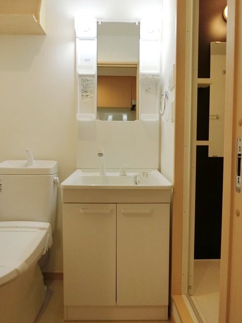 洗面設備　同タイプの写真の為、実際とは異なります
