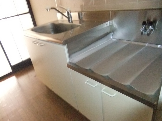 キッチン　２口コンロ置けます！