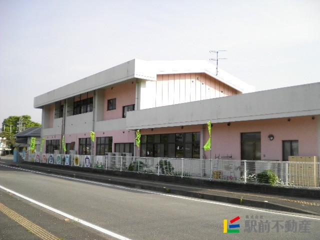 【朝倉市堤のアパートの幼稚園・保育園】