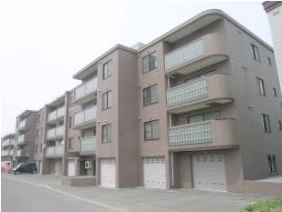 札幌市北区篠路八条のマンションの建物外観