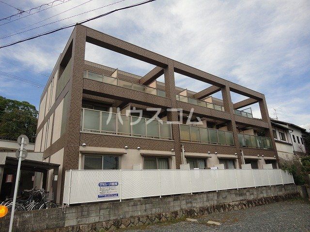 【京都市西京区山田上ノ町のマンションの建物外観】