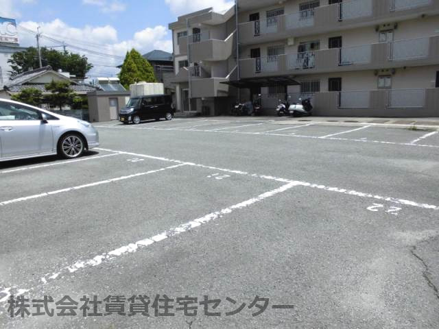 【ベルハウス布施屋の駐車場】