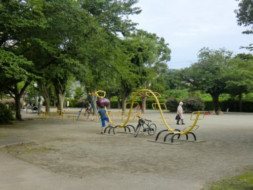 【田辺荘の公園】