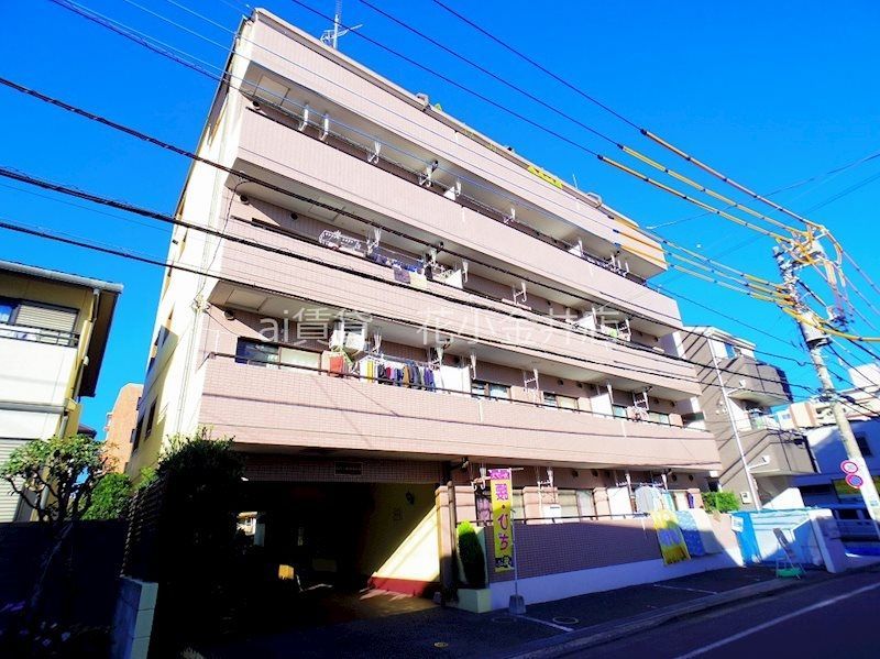 小平市学園西町のマンションの建物外観