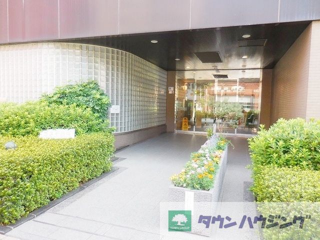 【北区田端新町のマンションのエントランス】