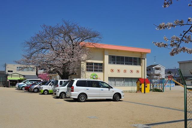 【奈良市三条町のマンションの幼稚園・保育園】