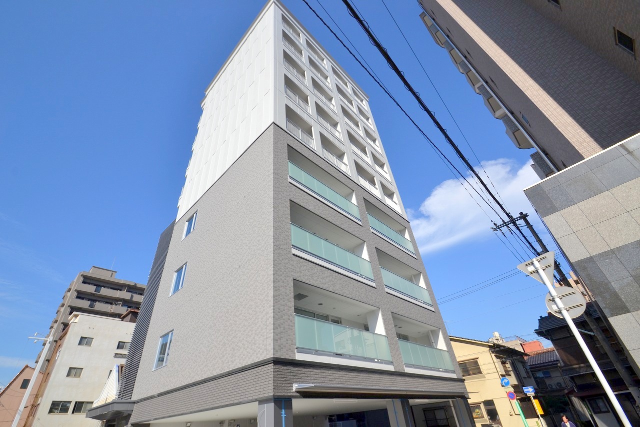 マロンコートの建物外観