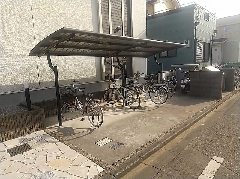 その他設備　屋根付きの駐輪場