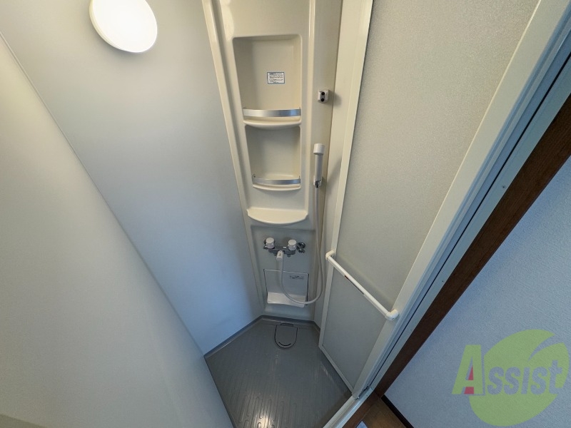 バス・シャワールーム　ユニットバスです。疲れを癒すのに欠かせませんね！