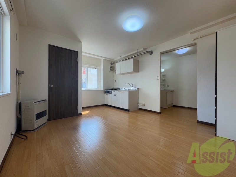 居室・リビング　広くてキレイなお部屋が広がっていて、充実した生活が送れそう。