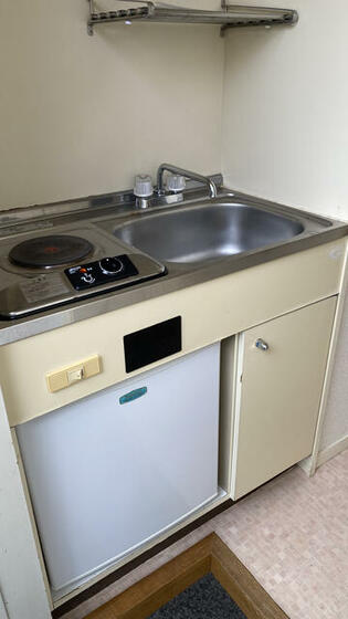 キッチン　ミニ冷蔵庫付き