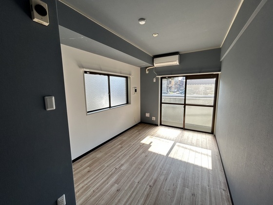 居室・リビング　※別部屋の写真です