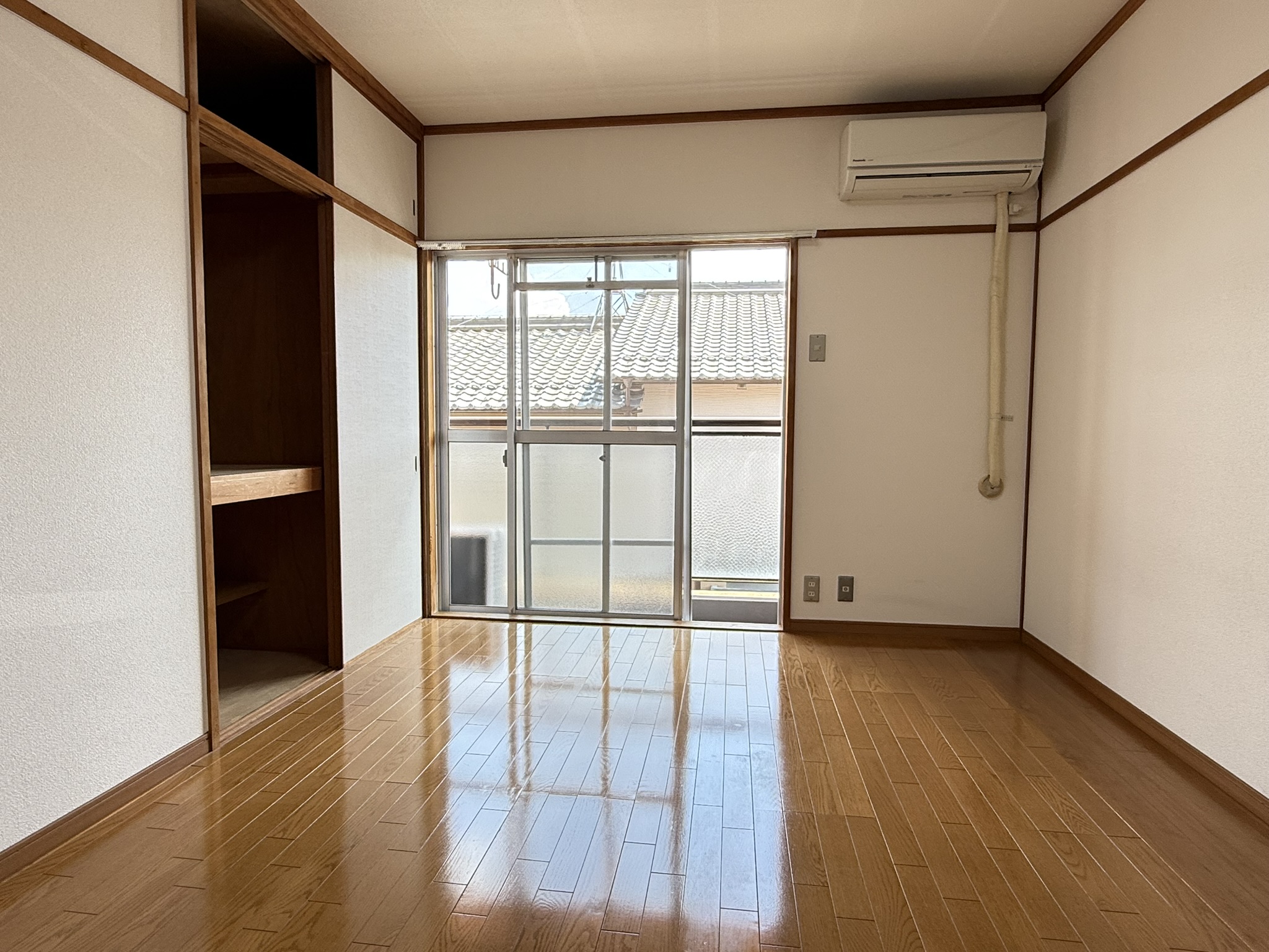 ハイツKKMの居間写真