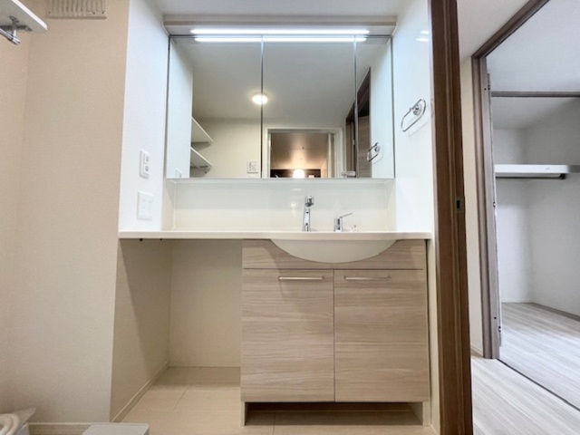 洗面設備　洗髪洗面化粧台