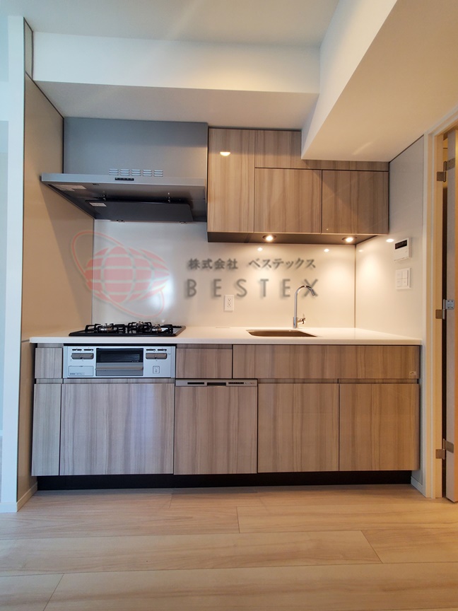 キッチン　※同建物内・別タイプの参考写真です。