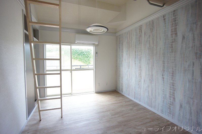 居室・リビング　※同建物内別室参照。現況を優先致します。