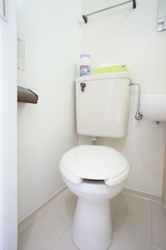 トイレ　※同建物内別室参照。現況を優先致します。