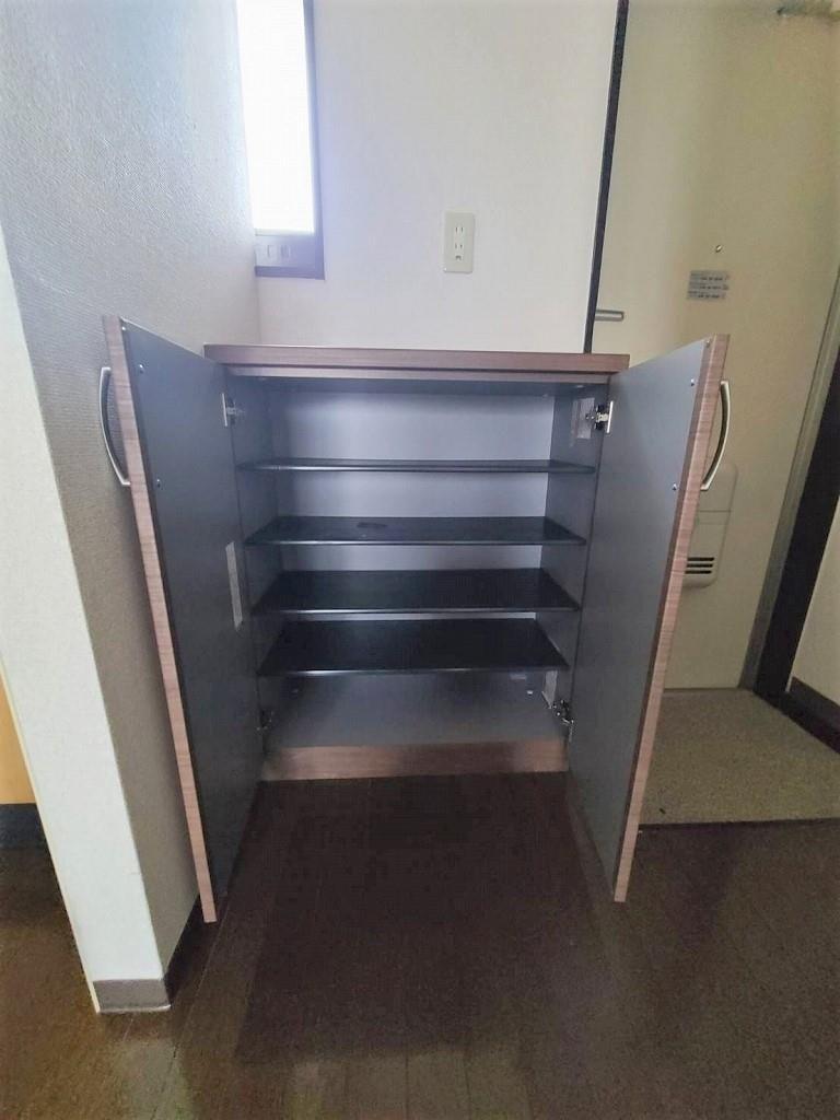 その他　玄関にはシューズボックスがございます。