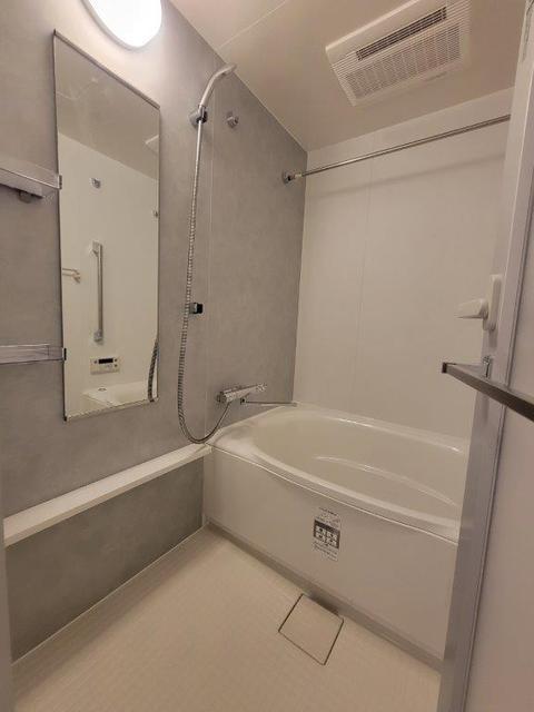 バス・シャワールーム　バスルーム