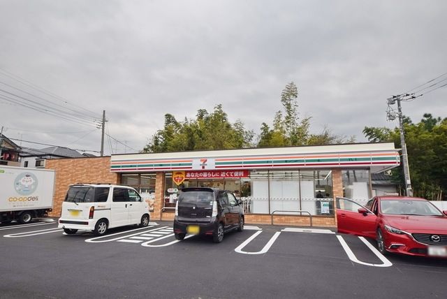 コンビニ　セブンイレブン鴻巣大間3丁目店（コンビニ）まで2418m