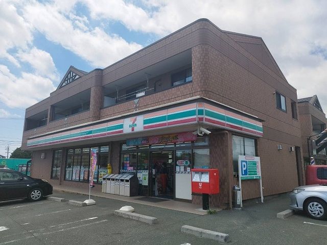 コンビニ　セブンイレブン（コンビニ）まで150m