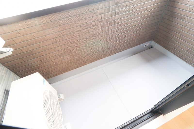 バルコニー　図面と現状に相違がある場合には現状を優先