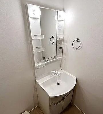 洗面設備　別のお部屋の室内写真になります。