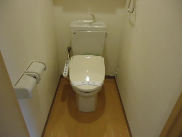 トイレ　シャワー付きトイレ