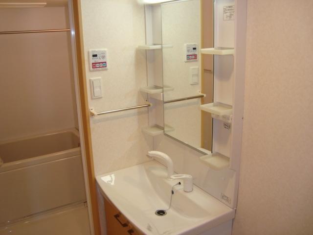 洗面設備　洗髪洗面化粧台