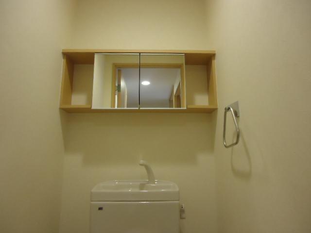 その他設備　トイレ収納