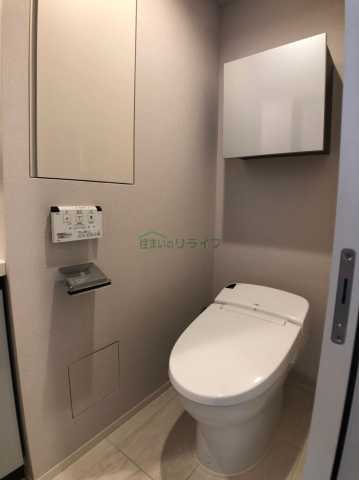 トイレ　※同間取り別階の参考写真です。