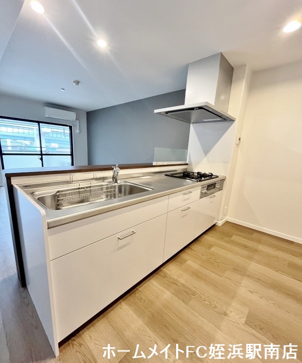 キッチン　★グリル付き３口コンロのシステムキッチン♪★