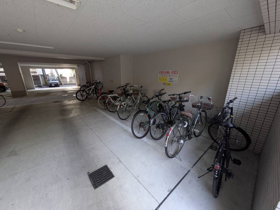 駐車場　駐輪場
