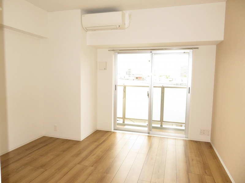 居室・リビング　同間取り別階写真含みます