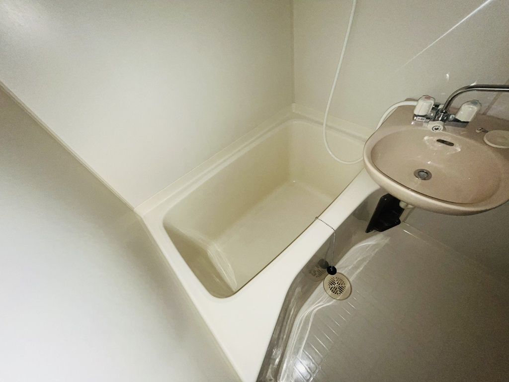 バス・シャワールーム　バス
