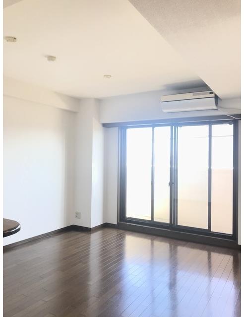 居室・リビング　開放感のあるゆったりとしたお部屋です♪