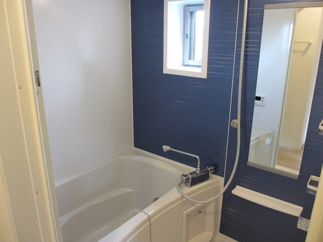 バス・シャワールーム　浴室乾燥・追い炊き機能付きで便利☆