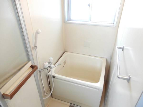 バス・シャワールーム　ビレッジハウスの同一物件・同一タイプの間取りの写真です