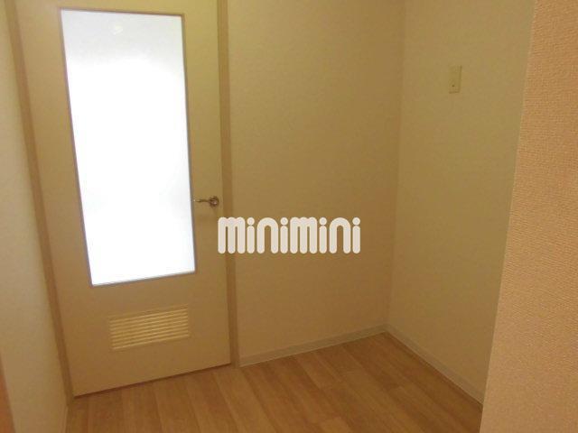 居室・リビング　冷蔵庫置けます