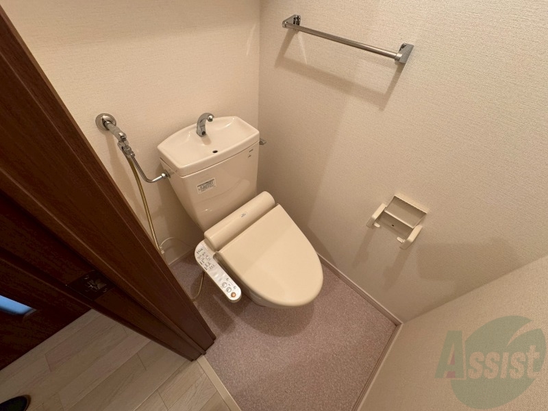 トイレ　こちらはトイレです。清潔感があり、安心して使用できます。