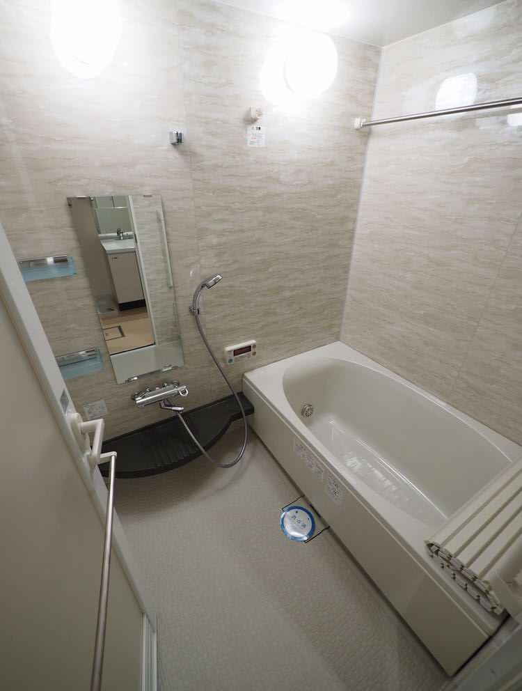 バス・シャワールーム