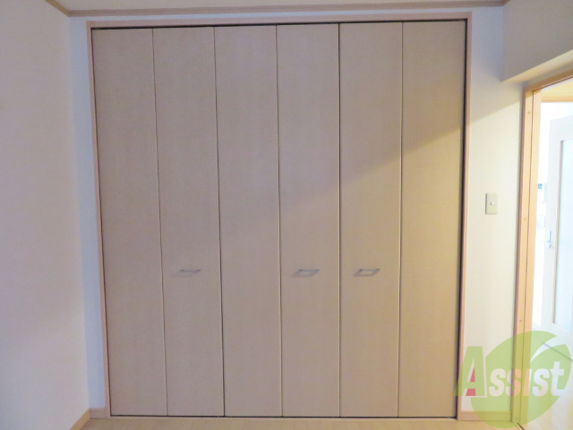 収納　クローゼットも広々とシーズンごとに収納頂けますね