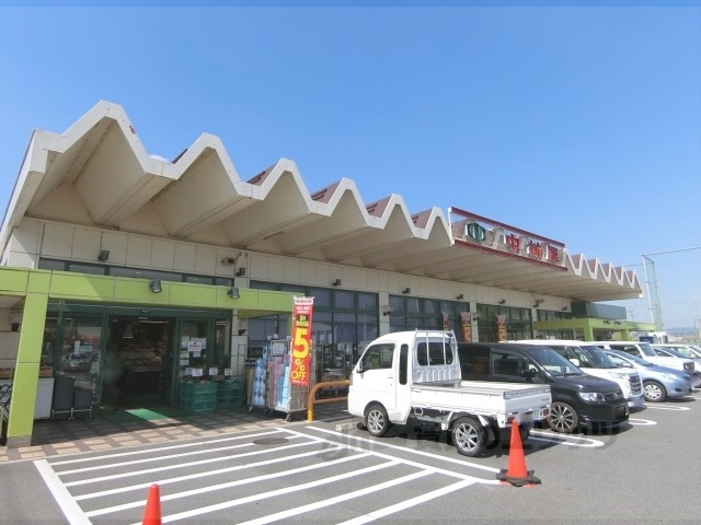 スーパー　中村屋木津店（スーパー）まで800m