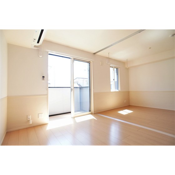 居室・リビング　※写真は同型別室のものです。現況優先となります。