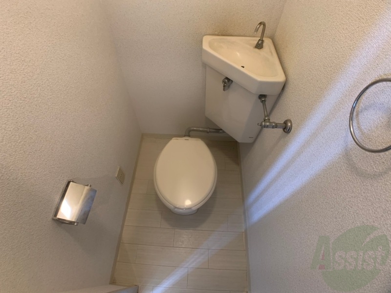 トイレ　こちらはトイレです。清潔感があり、安心して使用できます。