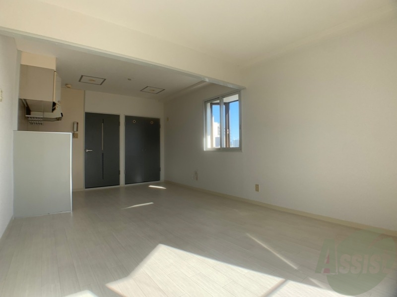 居室・リビング　広くてキレイなお部屋が広がっていて、充実した生活が送れそう。