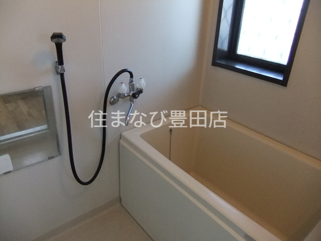 バス・シャワールーム　同型別部屋写真