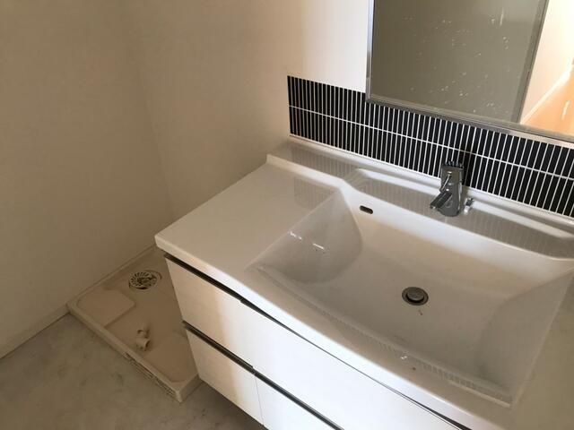 洗面設備　スペースが確保できる洗面所です