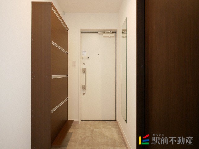 玄関　写真は別部屋